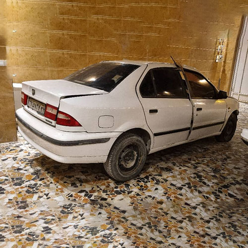 ماشین تصادفی سمند سفید